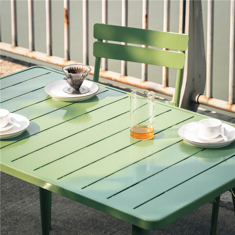 outdoor steel table